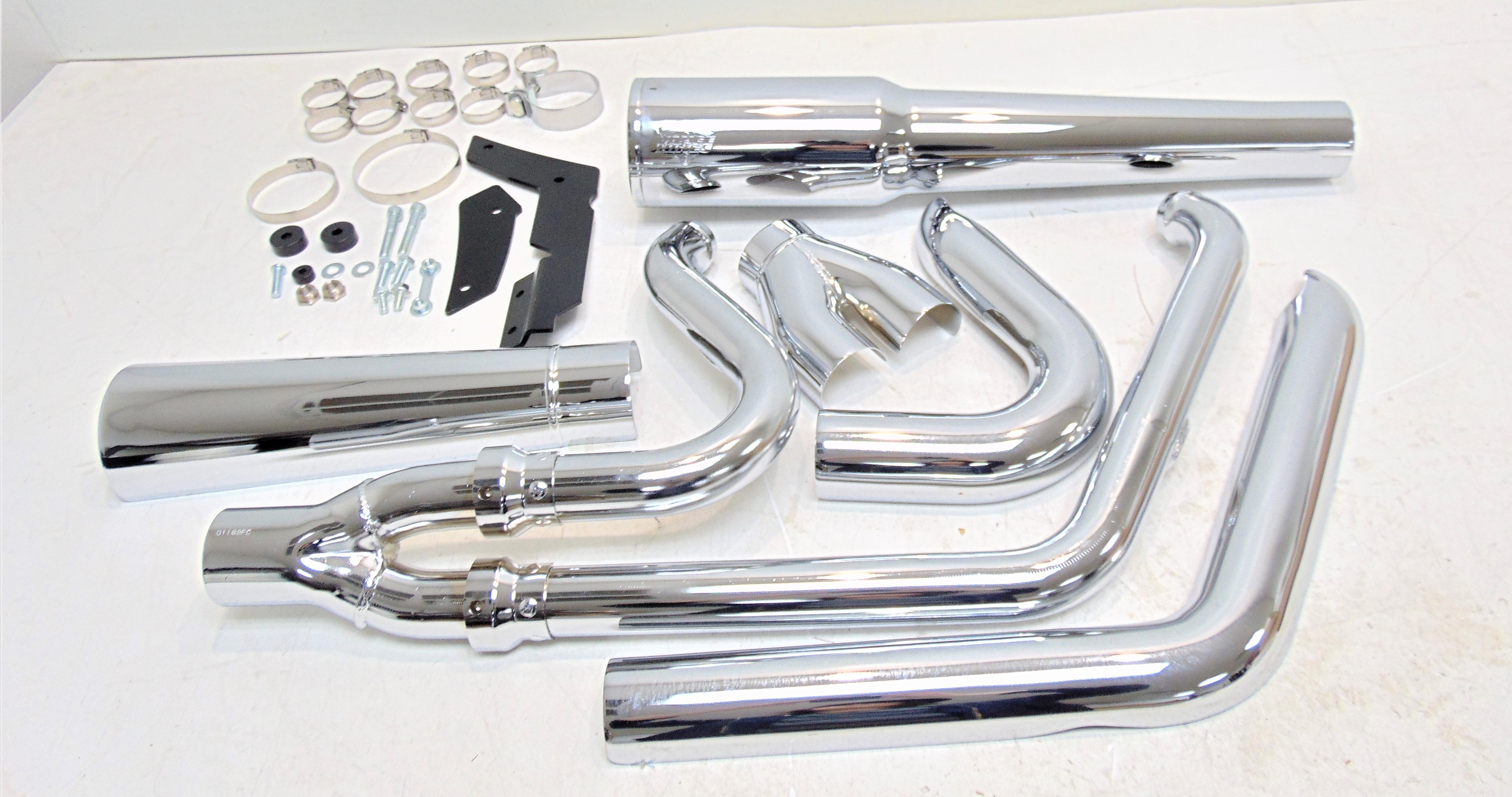 Vance & Hines Pro Pipe Exhaust System Chrome 17587